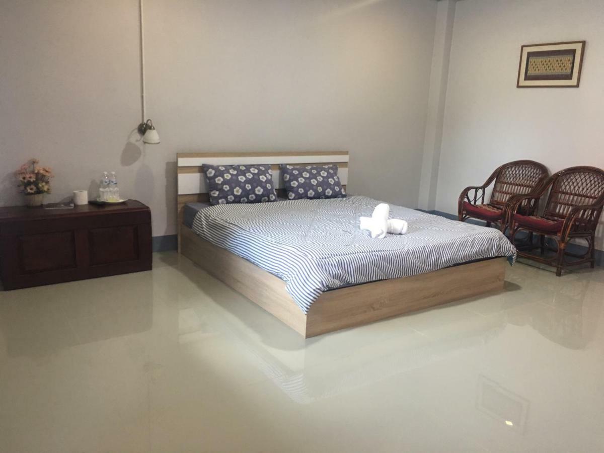 Muangchaem House אורחן 2*